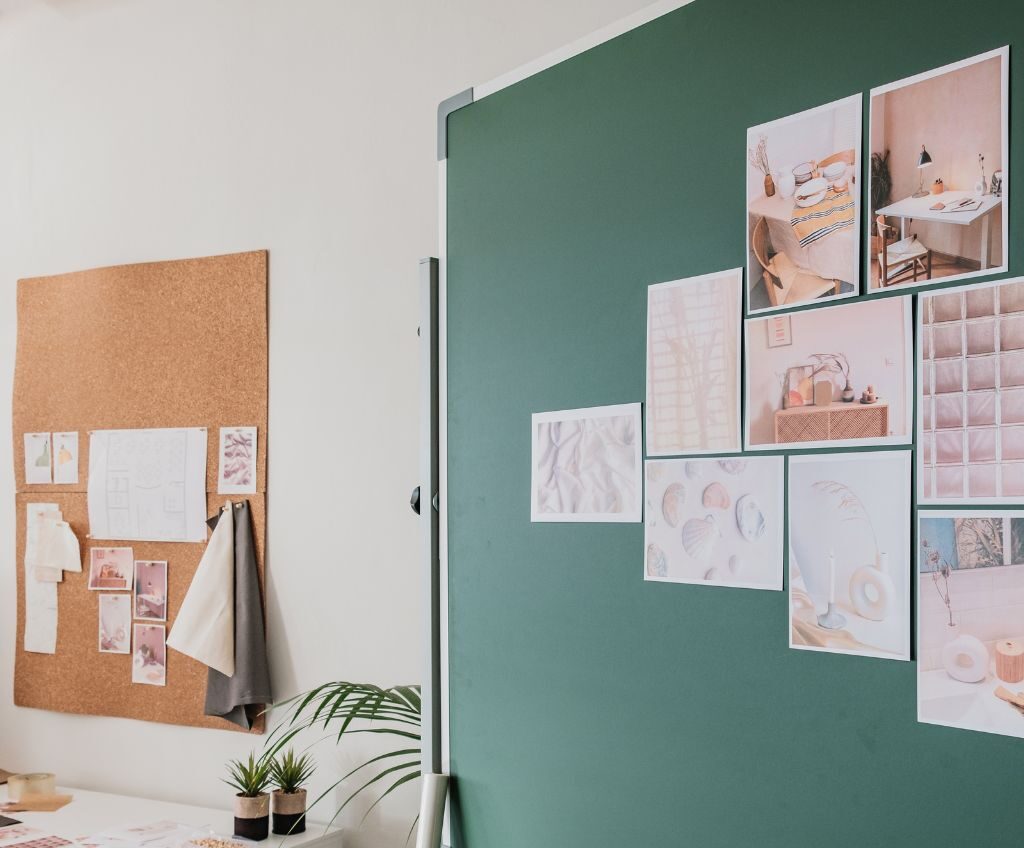Magnetic greenchalk display board used to create a photography display project